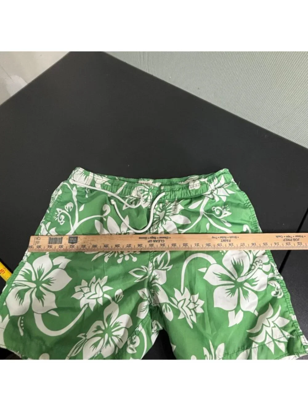 Women’s Old Navy Green Floral Pull‑On Shorts Size M